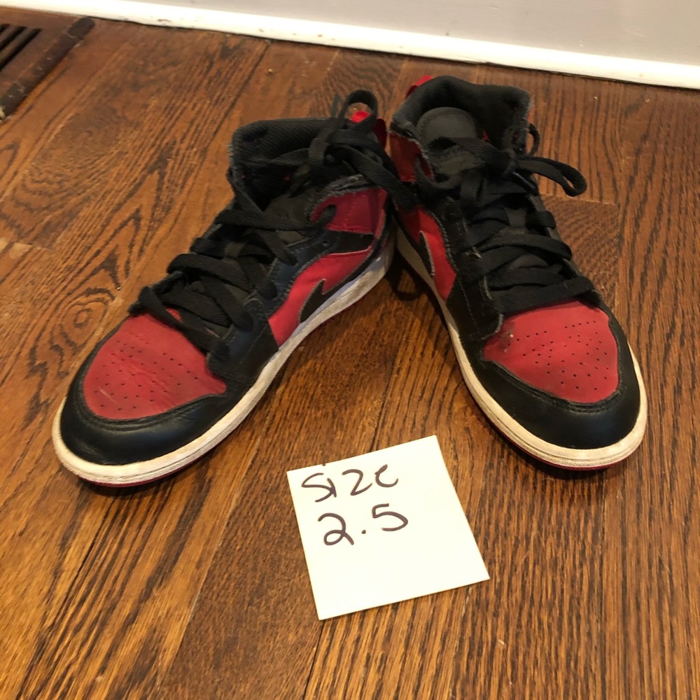 Nike sneakers for boys